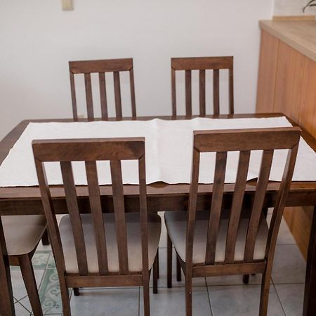 Apartments And Rooms By The Sea Supetarska Draga - Gornja, Rab - 11579 Quarto foto
