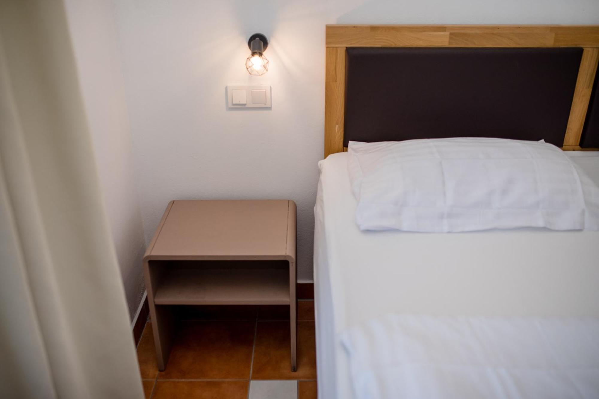 Apartments And Rooms By The Sea Supetarska Draga - Gornja, Rab - 11579 Quarto foto