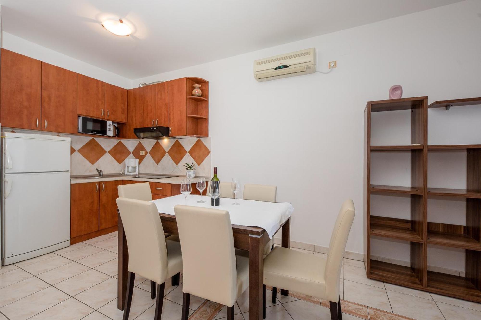 Apartments And Rooms By The Sea Supetarska Draga - Gornja, Rab - 11579 Quarto foto